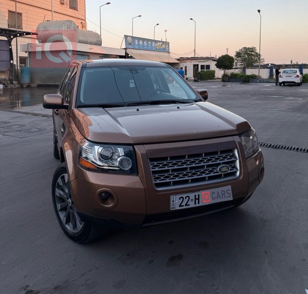 لاند روفر LR2